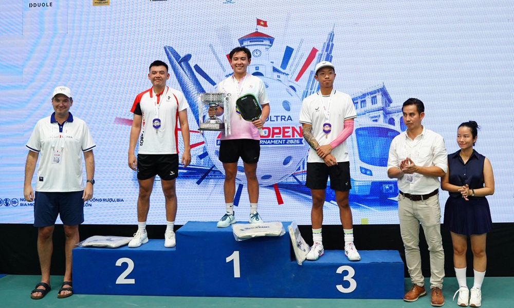 Phúc Huỳnh, Quang Dương tỏa sáng trên sân nhà