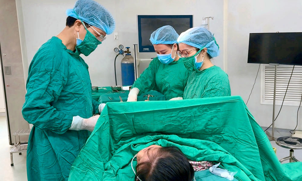 Bệnh viện Sản - Nhi Bắc Ninh số 1 triển khai thành công kỹ thuật bóc u xơ tử cung trong mổ lấy thai