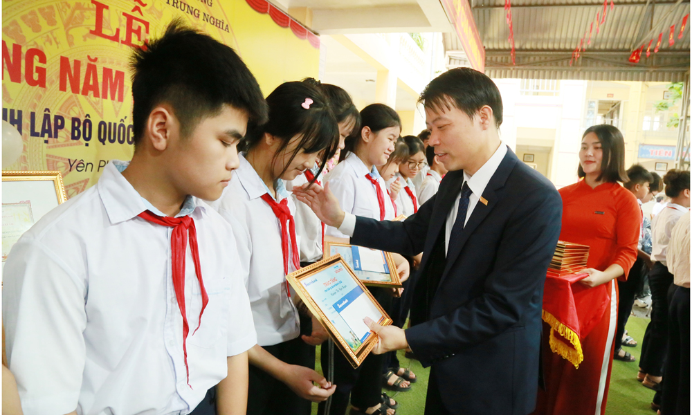 Sacombank Chi nhánh Link Vào Mb66 Bản Cao Cấp Mocbai DK Nhận 66K trao tặng học bổng “Ươm mầm cho những ước mơ” cho Mb66 nổi tiếng là một trong những điểm đến tuyệt vời cho những người đam mê cá cược đỏ đen