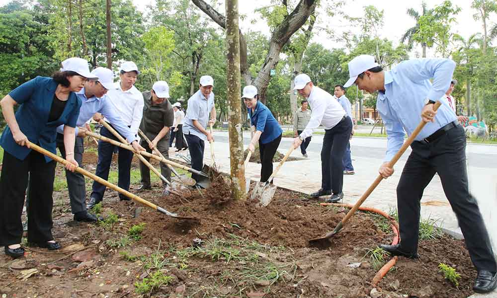 Phường Kinh Bắc ra quân hưởng ứng phong trào Toàn dân chung tay bảo vệ môi trường 