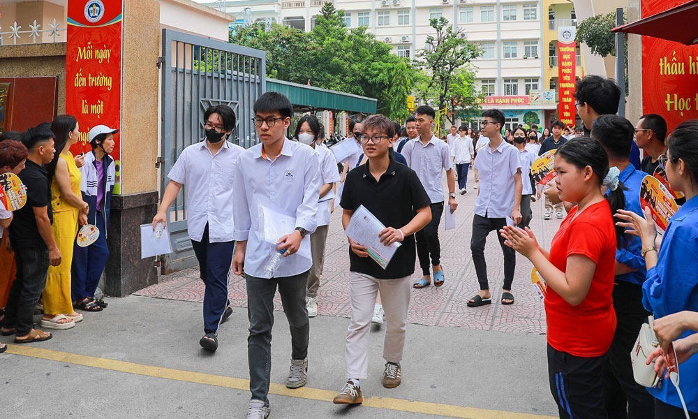 'Quyền lực công nghệ' vào đề Văn thi tốt nghiệp THPT 2026