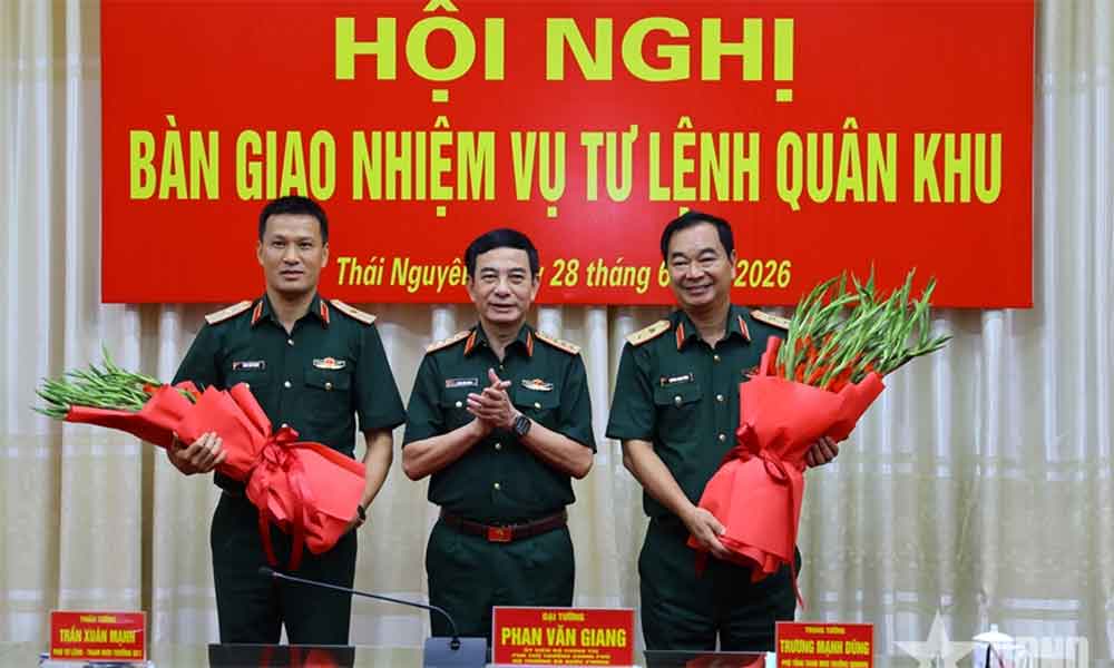 Đại tướng Phan Văn Giang chủ trì Hội nghị bàn giao nhiệm vụ Tư lệnh Quân khu 1