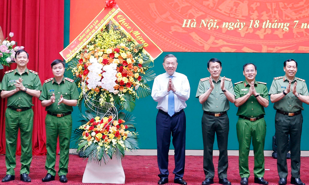 Tổng Bí thư, Chủ tịch nước: Khuyến mãi Mocbai lực lượng Cảnh sát Mb667 Thể thao, Casino, Nổ hũ, Bắn cá đáp ứng yêu cầu trong tình hình mới