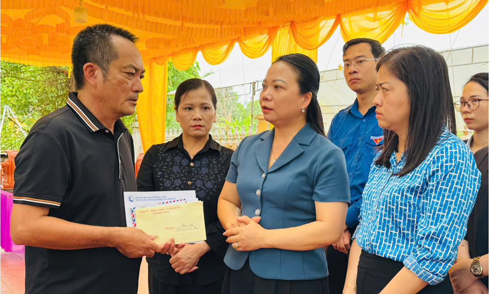 Bắc Ninh: Trao hỗ trợ các gia đình nạn nhân tử vong tại Việt Yên, Đa Mai