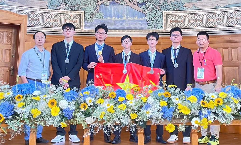 Bắc Ninh có 2 học sinh giành Huy chương Bạc Olympic Vật lí châu Âu 2026
