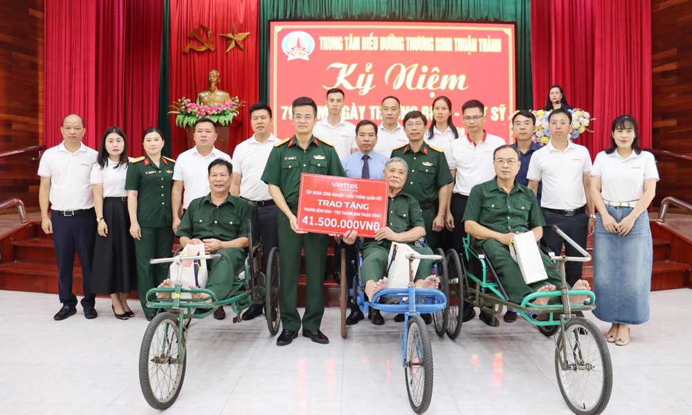 Viettel Bắc Ninh tri ân người có công tại Trung tâm Điều dưỡng Thương binh Thuận Thành